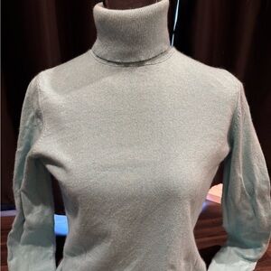 Real Clothes Mint Green Cashmere Sweater